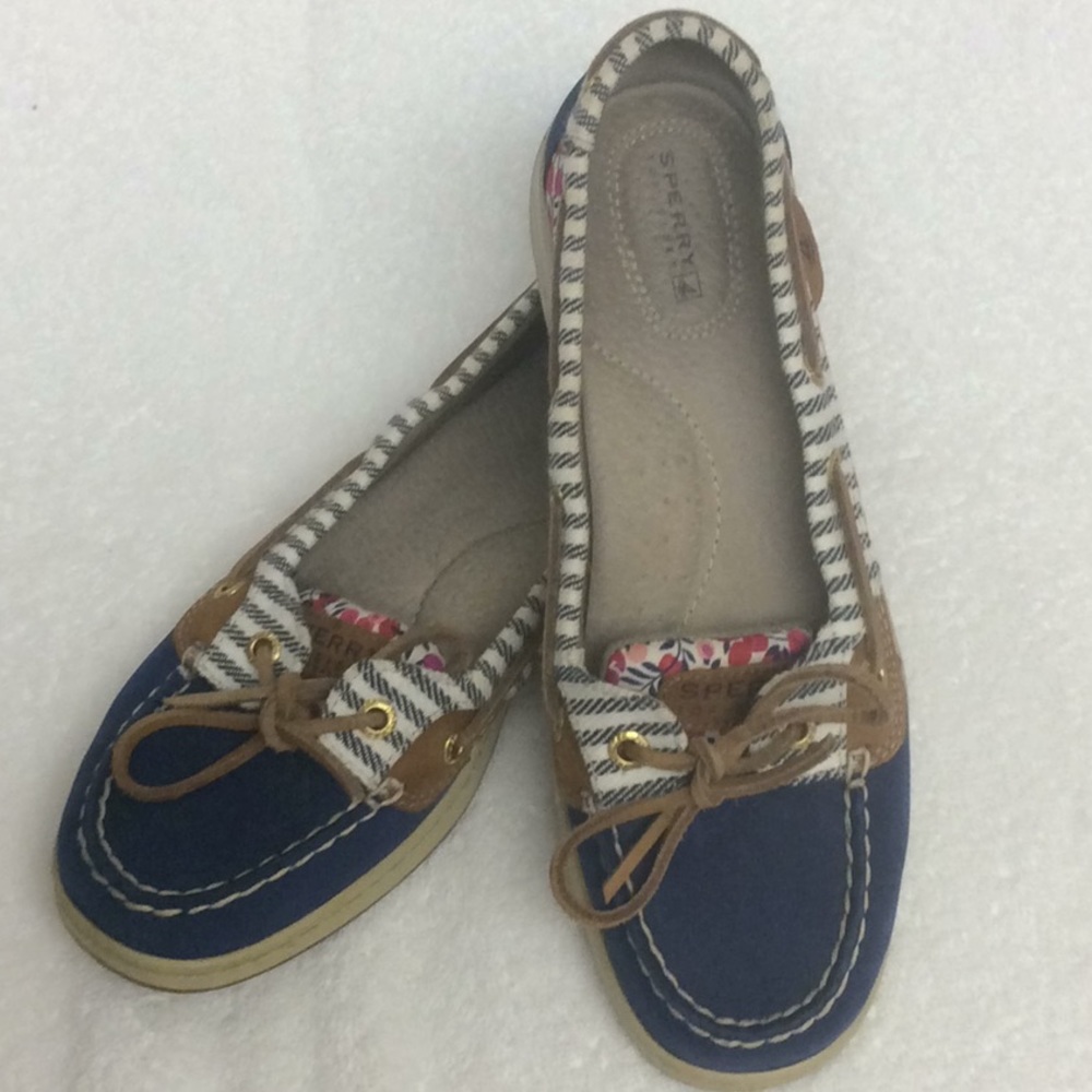 Sherry Top-Sider. Blue with pink flowers